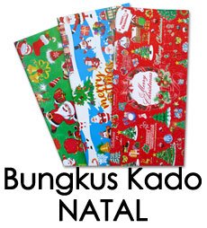 Bungkus kertas kado motif Christmas 